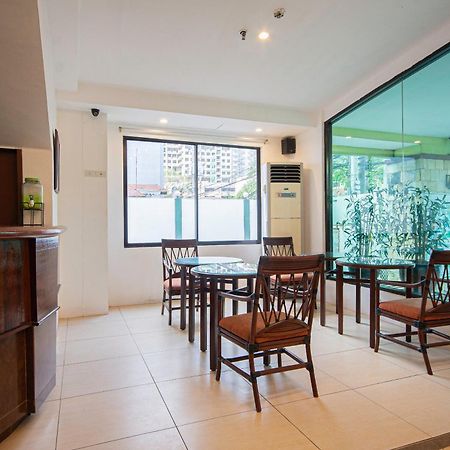 Oyo 210 Apple Tree Suites Cebu Stadt Exterior foto