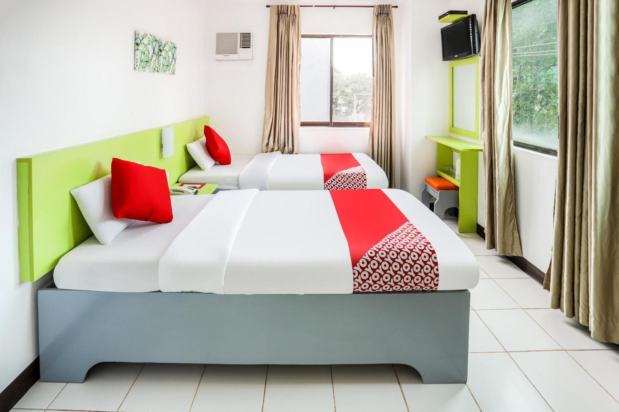 Oyo 210 Apple Tree Suites Cebu Stadt Exterior foto
