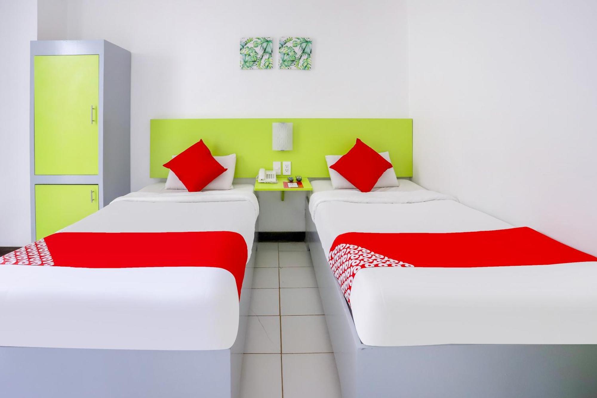 Oyo 210 Apple Tree Suites Cebu Stadt Exterior foto