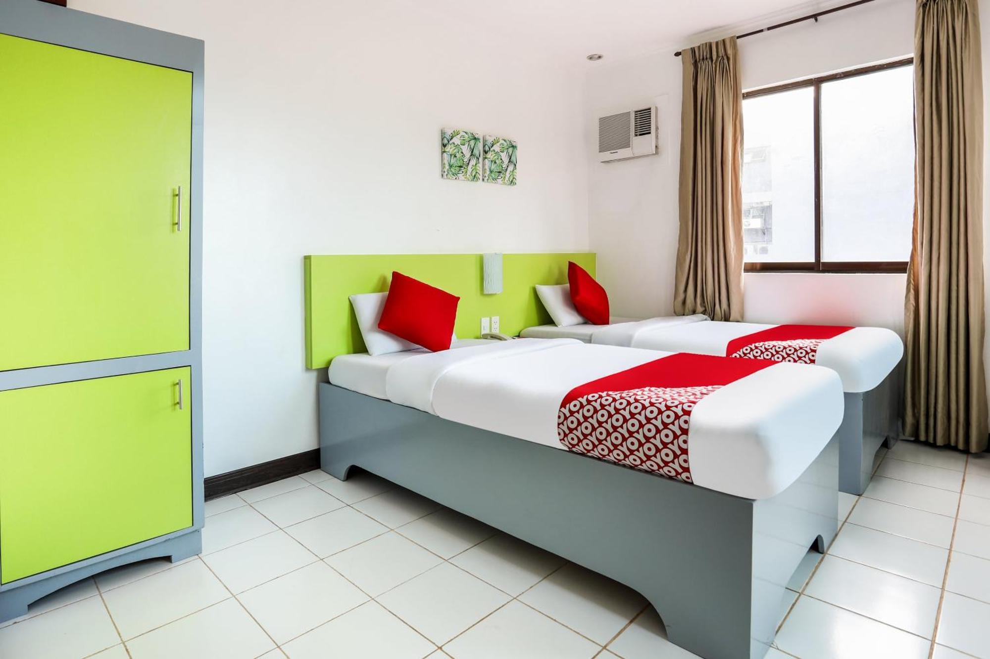 Oyo 210 Apple Tree Suites Cebu Stadt Exterior foto